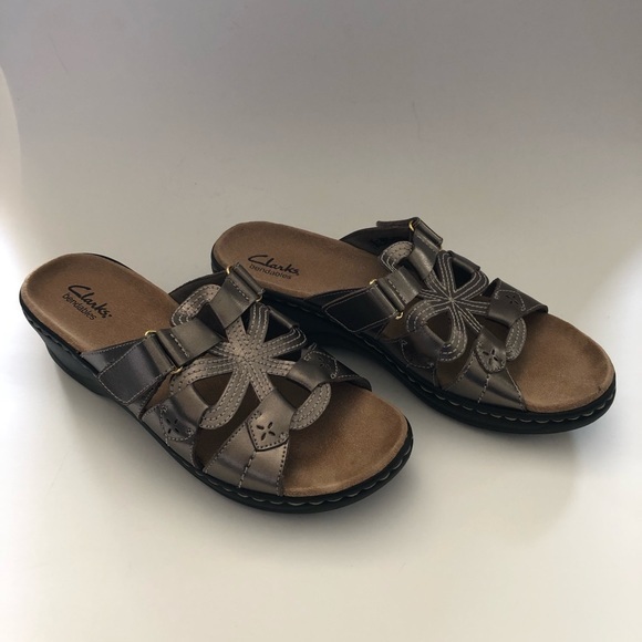 Clarks Shoes - Clarks Bendables Shoes Sandal’s Women’s Size 10M Brown Slip‎ On Open Toe
